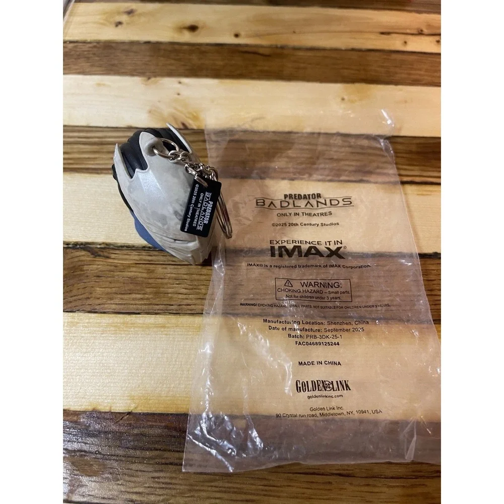 Predator Badlands Movie (2025) Keychain IMAX Fan Event Opening Night New in bag
